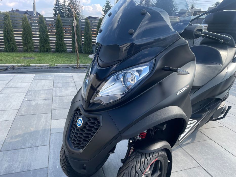 Piaggio MP-3 **Piaggio Mp3**400*Hpe*L5e*Sport*K-B*2021rok**500**350**300*