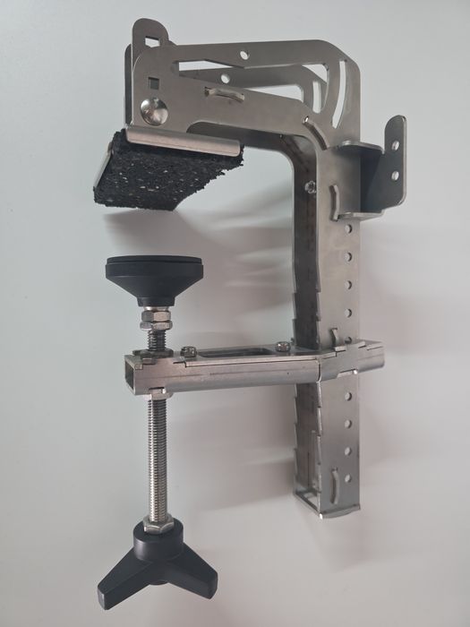 KED zacisk, klamra, uniwersalna do mocowania sztycy na różnych burtach