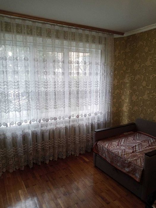 Здаються кімнати в 3-х кімн. кварт. 4000+. Р-н Урожай, мед університет