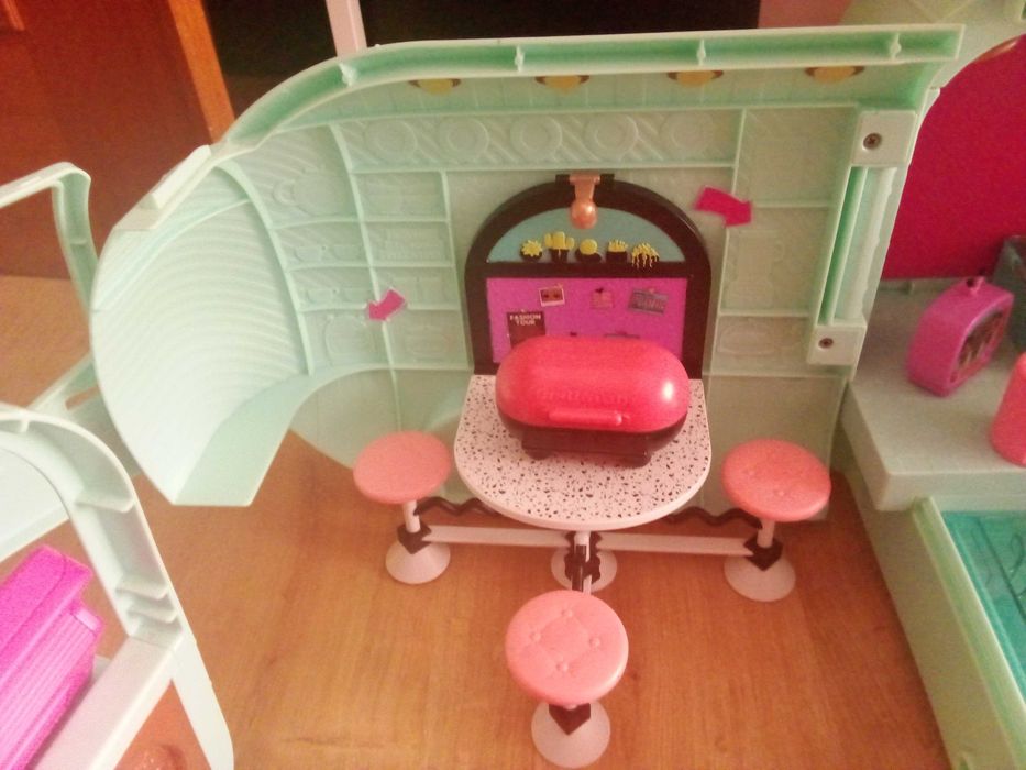 Caravana  com piscina LoL