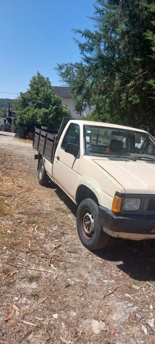 Nissan Pick-Up 2.5D — Nacional | Robusta, Fiável e Pronta para Trabalhar