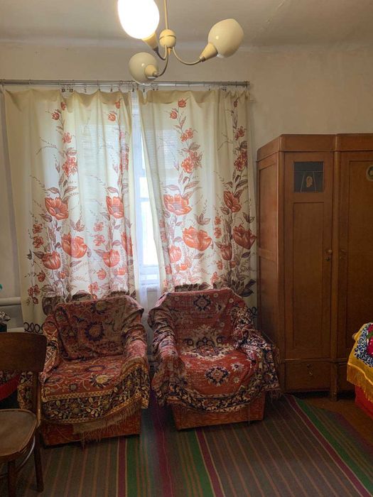 Терміново продається  будинок  по вул. Сосновського (Військове містечко дальній район)розглядаю продаж за сертифікат