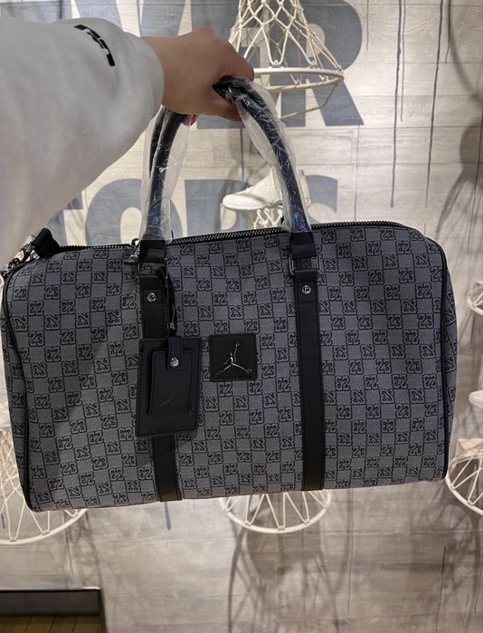 Дорожня сумка Air Jordan Monogram Duffle Bag темно-сіра ОРИГІНАЛ