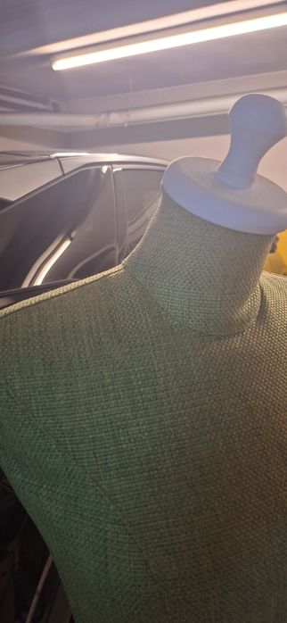 Busto de manequim com pé