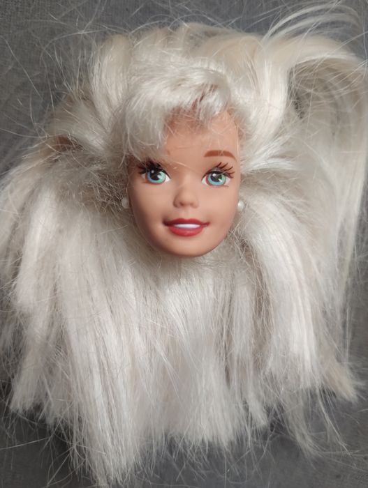 Głowa lalki Barbie