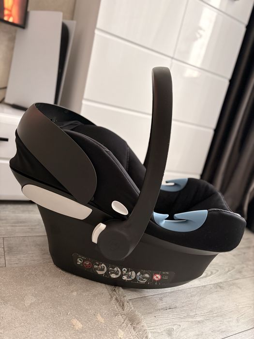 Автолюлька Cybex Aton M + адаптери