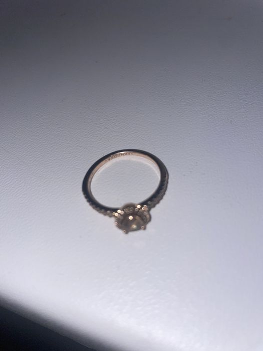 Pierscionek Pandora Złoto Rózowy