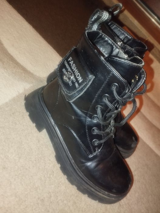 Чоботи для дівчинки