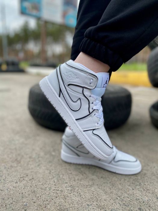 Buty Nike Air Jordan 1 Mid Iridescent White 36-40 damskie trampki