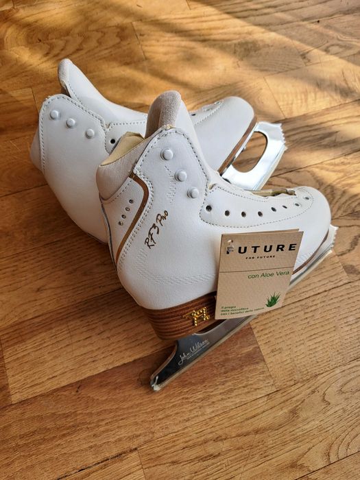 Łyżwy figurowe rf3 pro coronation ace 200