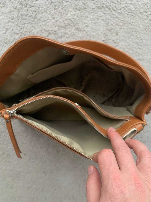 Продам жіночу сумку Estro