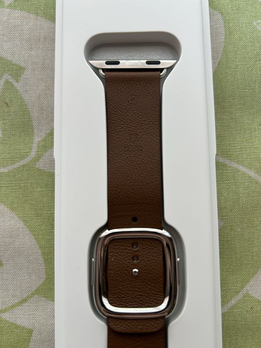 Pasek skórzany do Apple Watch  klamrą nowoczesną w kolorze brązu do koperty 38mm / 40mm / 41mm / 42mm - rozmiar M