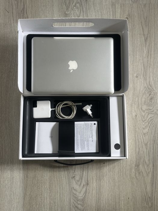 MacBook Pro 13.3” i7  750GB (avaria)