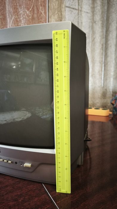 Телевізор JVC маленький
