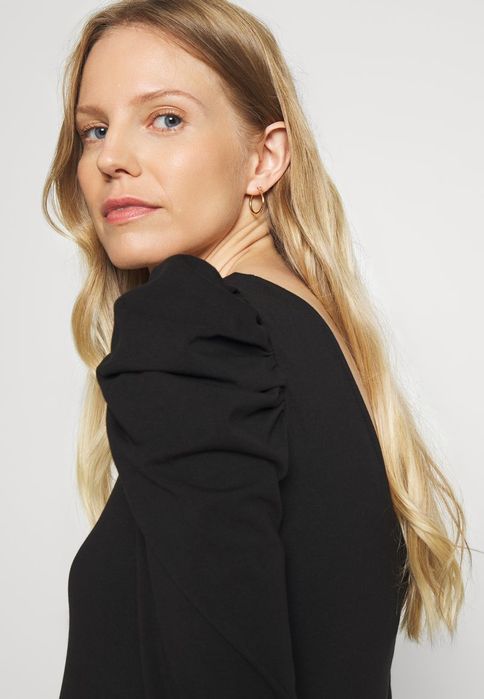 Sukienka ciążowa z bufkami Only M