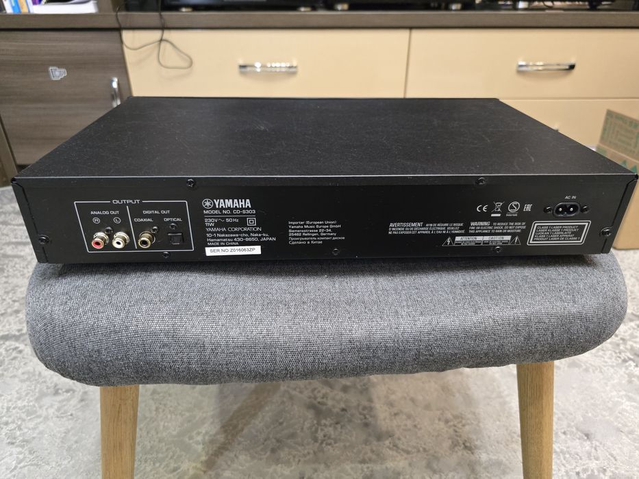 CD програвач Yamaha CD-S303
