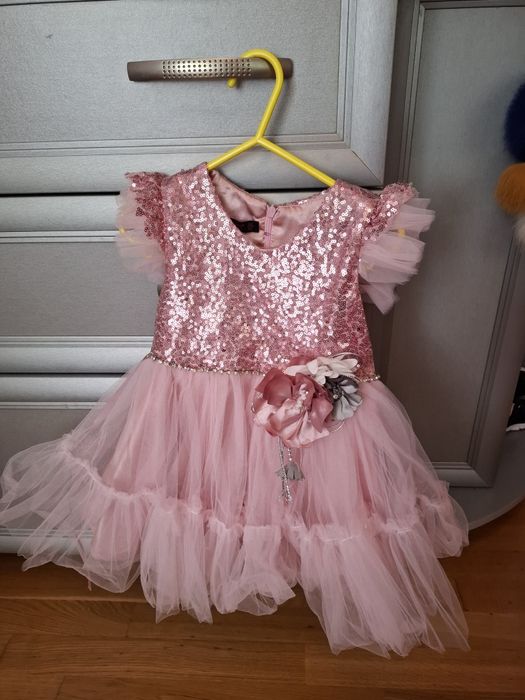 Нарядне, пишне плаття, сукня з фатіном 2-3 рочки