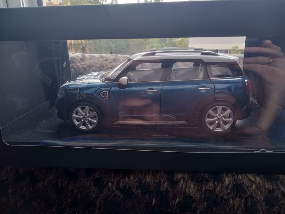 Model Mini Cooper S Countryman 1:18 Wersja Dealerska  Kyosho