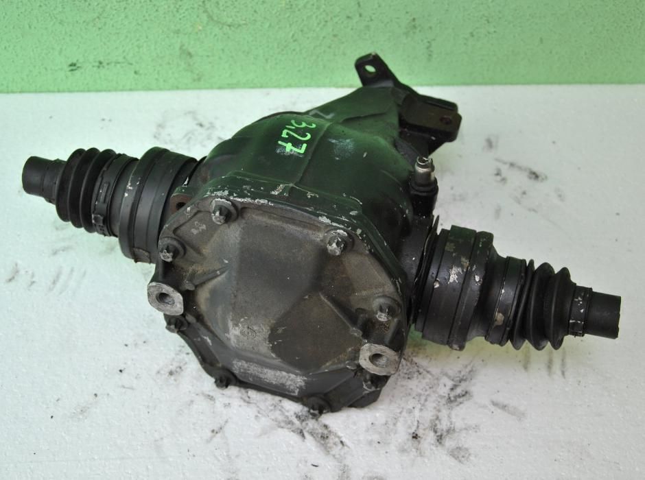 Dyfer Dyferencjał Most Tył Tylny MERCEDES C-KLASA C203 3.27