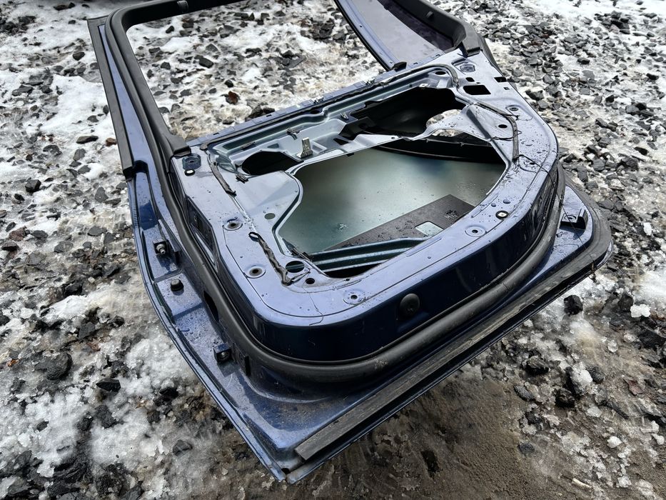 Задня Права Дверка БМВ Е61 Задні Праві Двері BMW Універсал Турінг Синя