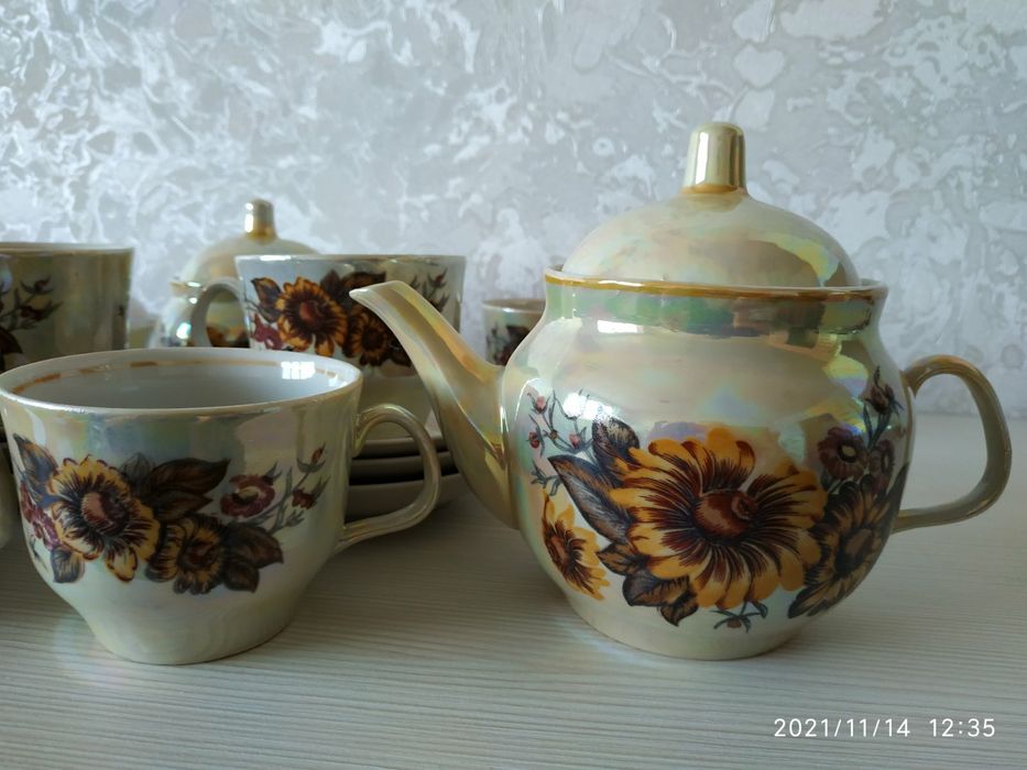 Продам сервиз чайный