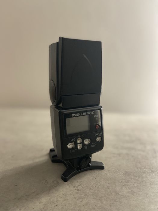 Спалах nikon sb 600