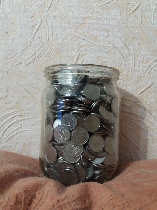 Монети по 1,2 копійки.