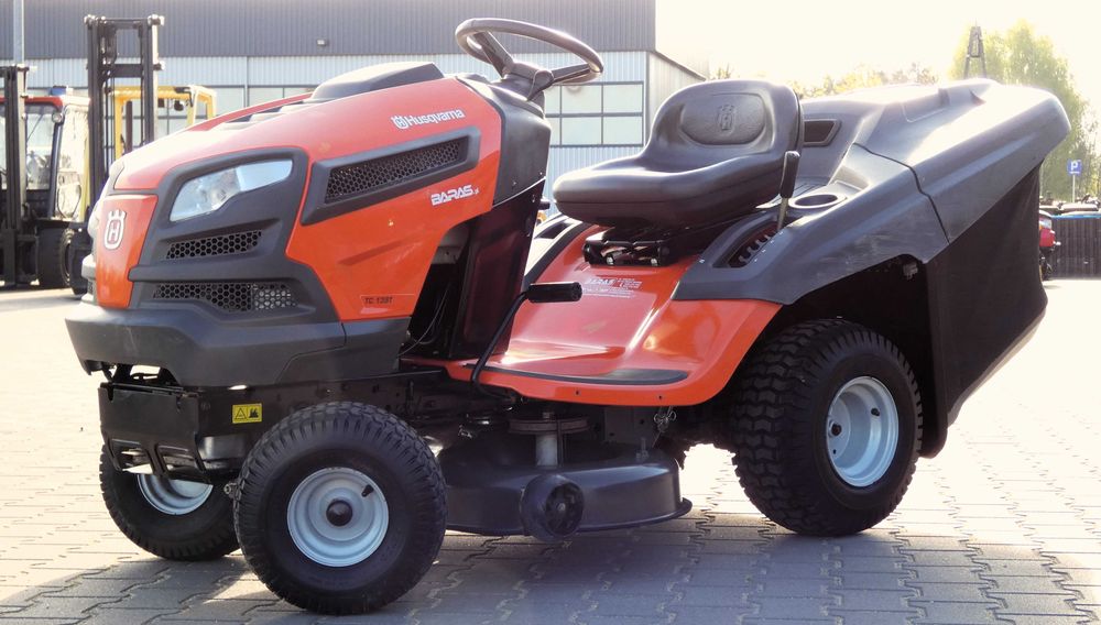 Traktorek kosiarka Husqvarna TC139T B&S 2 Cylindry (230405.6) - Baras