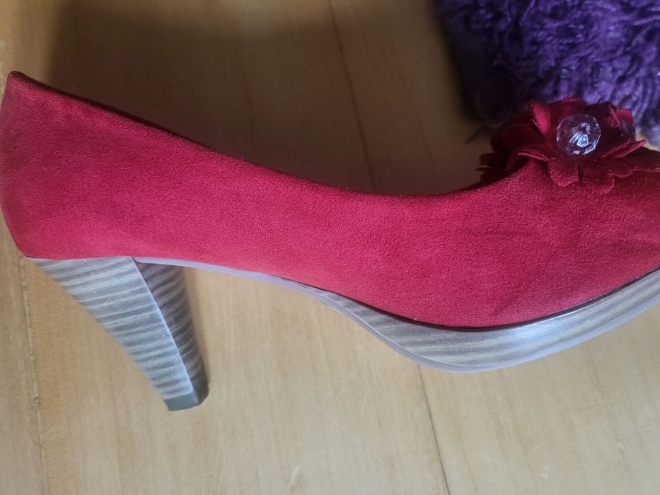 Czerwone buty pantofle odkryte palce Marco Tozzi r. 37