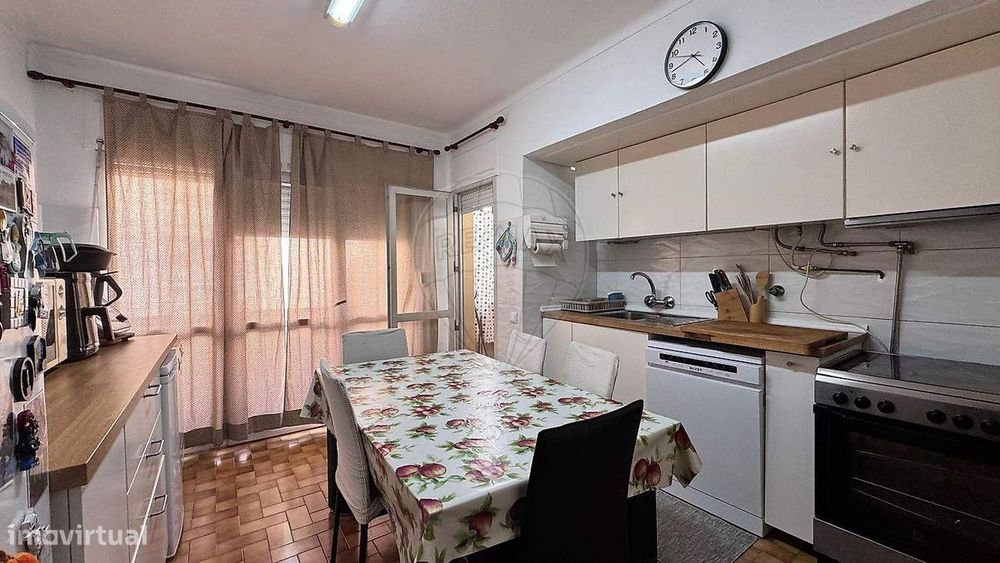 Apartamento T4 para venda