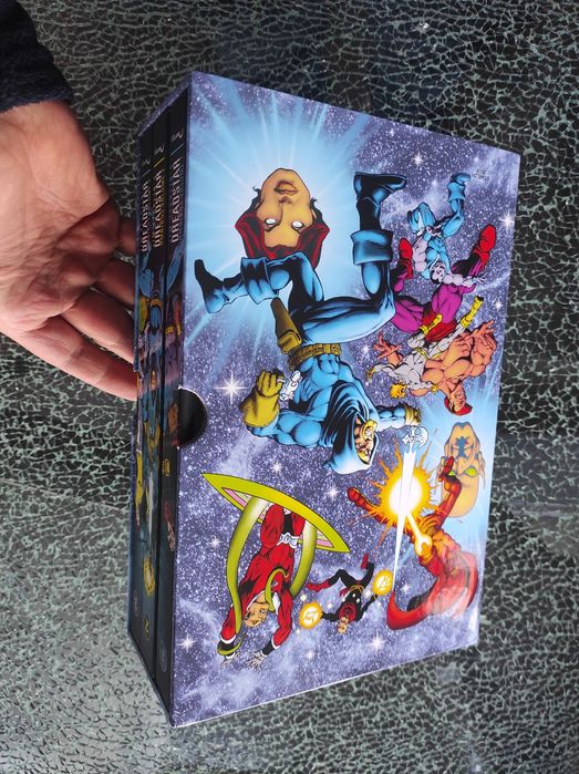 Omnibus Jim Starlin Dreadstar box set  Ominouspress Banda desenhada