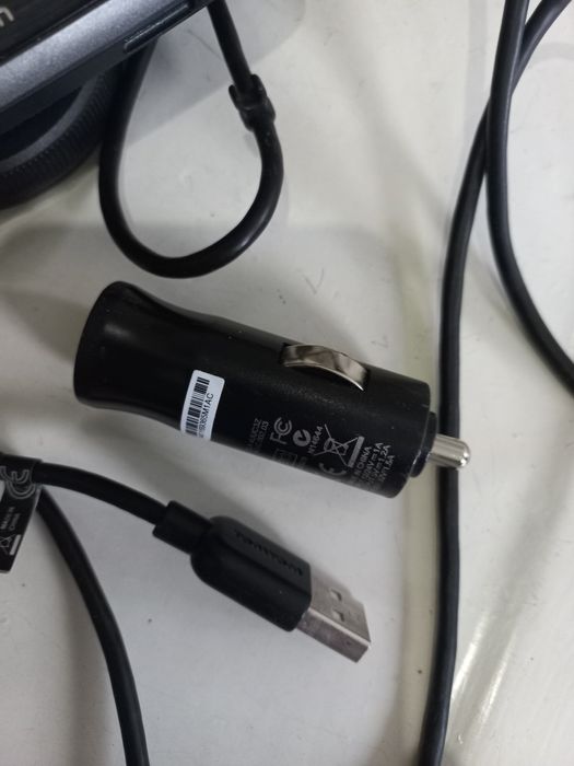 Tomtom com adaptador de isqueiro para carro