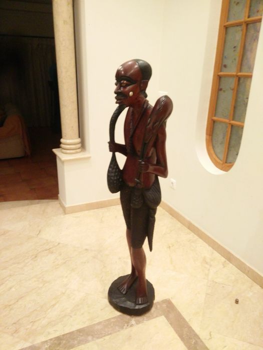 Par de esculturas Africana Madeira maciça
