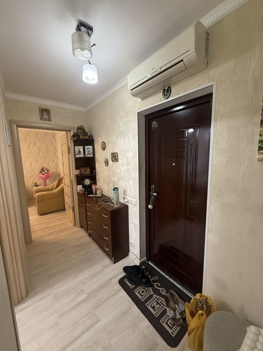 Продам 2 х кімнатну квартиру з ремонтом вул Володимира Коваленка (Пухова)