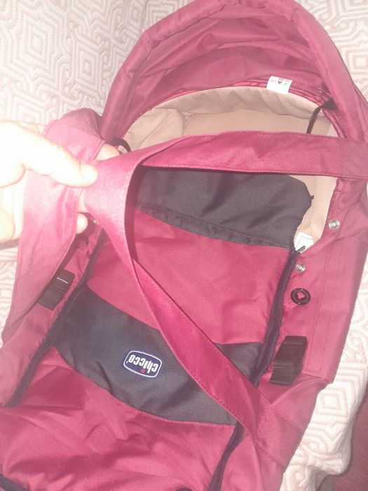 Carrinho bebe c/ capa de chuva + berco chicco 15€