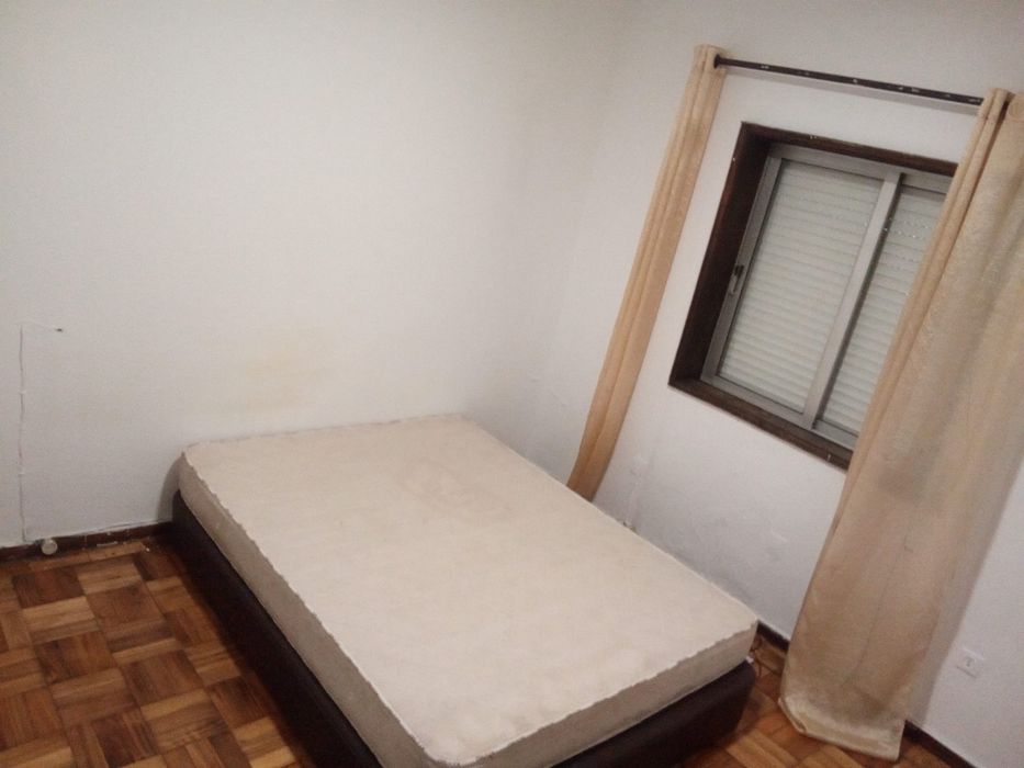 Quarto para alugar casa t3