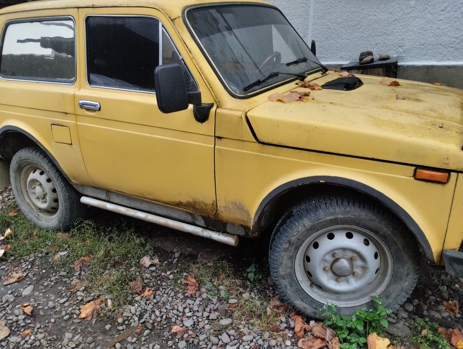 продам автомобіль нива''