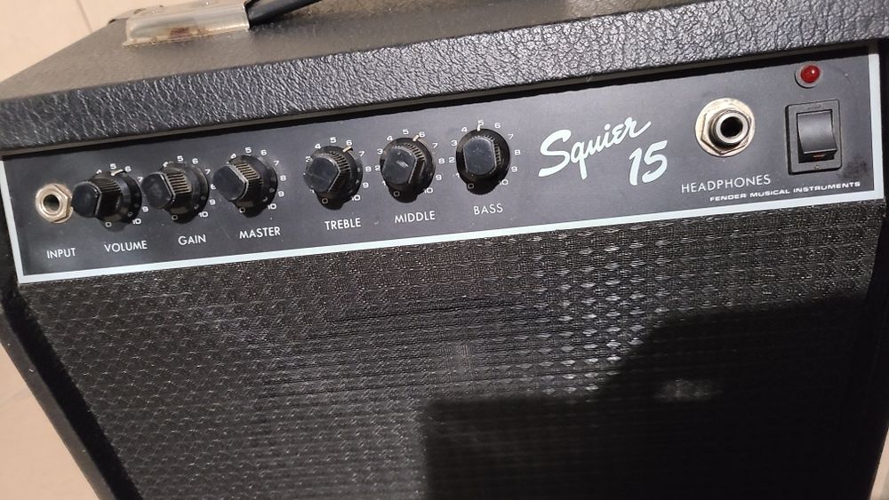 Squier 15 wzmacniacz