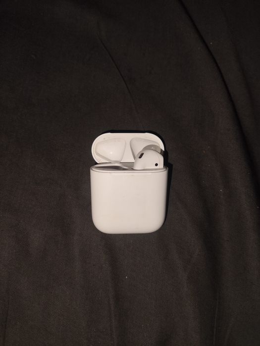 Airpods 2-го поколения, правый