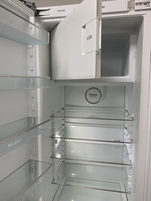 Холодильник Miele K37282