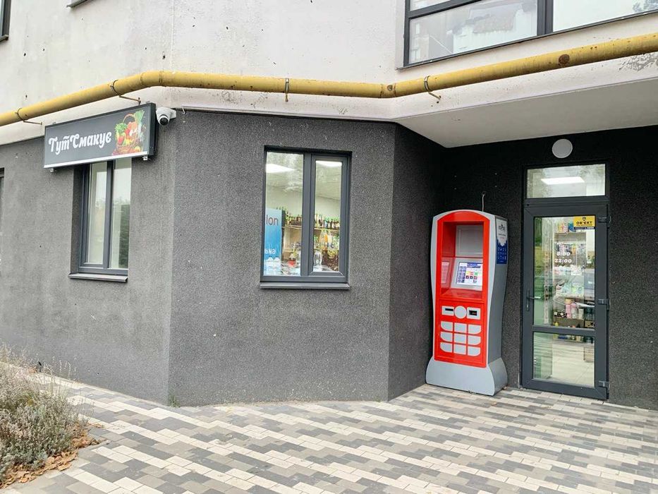 Продаж фасадного комерційного приміщення з ремонтом в ЖК Авіатор