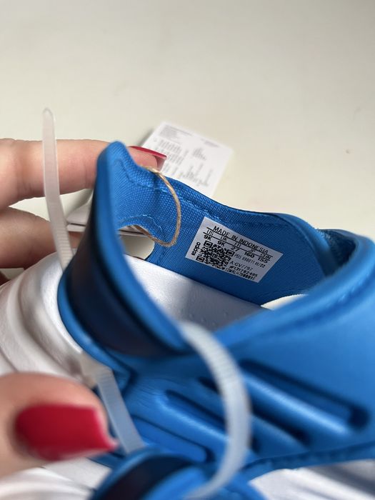 Piankowe sandały dla dziecka Adidas na rzepę