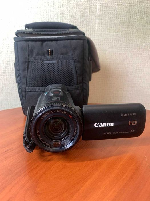 Відеокамера Canon Legria HF G25