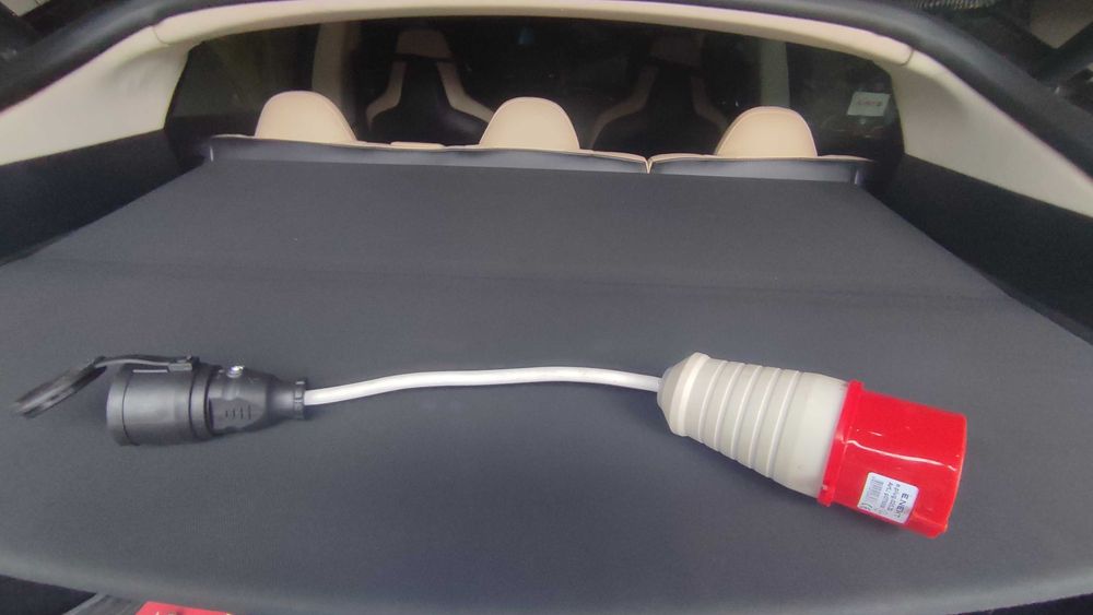 Коврики Renо Traffic 2001 Opel Vivaro.Skoda syperb.Tesla Model S
 Golf