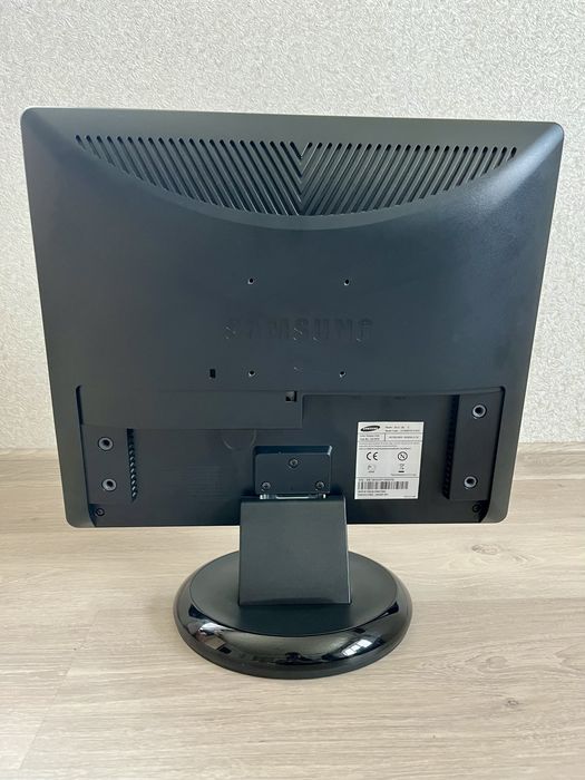 Монітор Samsung 931C