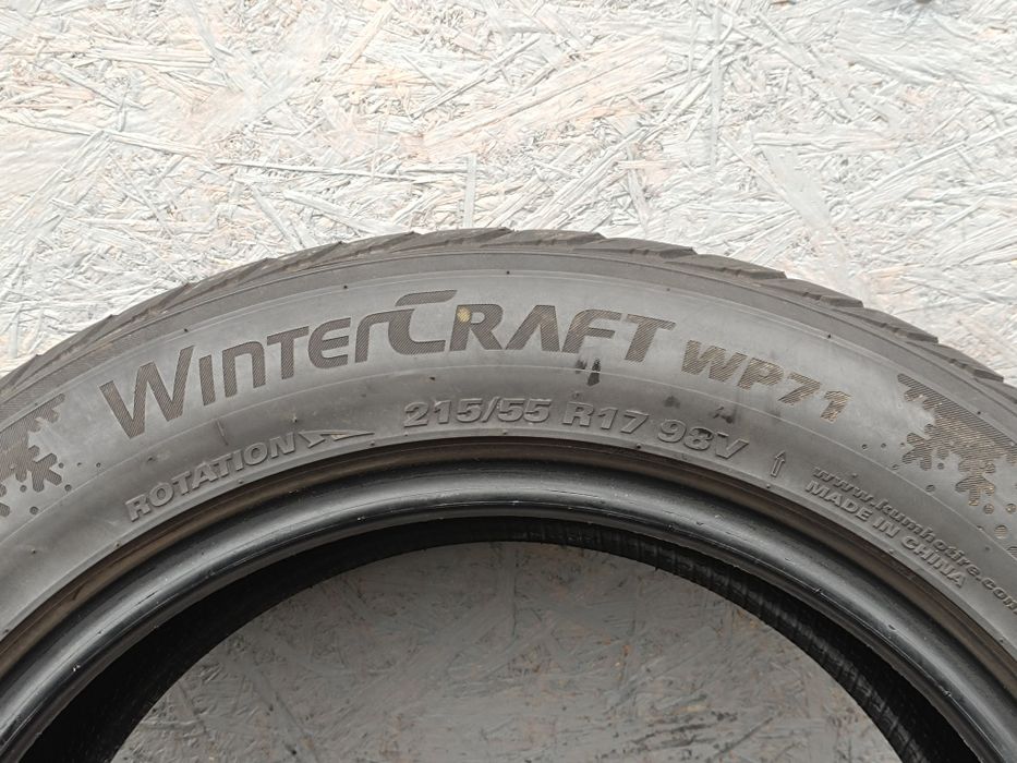 215/55R17 98V kumho WinterCraft WP71