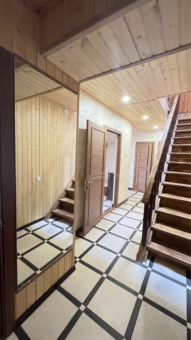 Стильні та просторі апартаменти до 13-ти чол «D.І.М.»