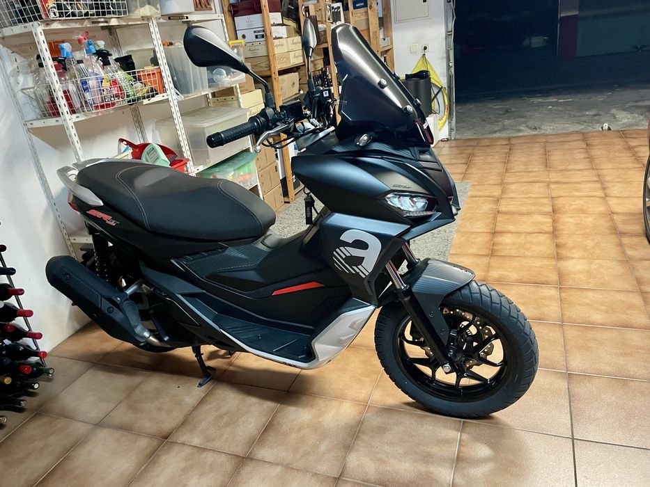 Aprilia sr 125 gt sport
