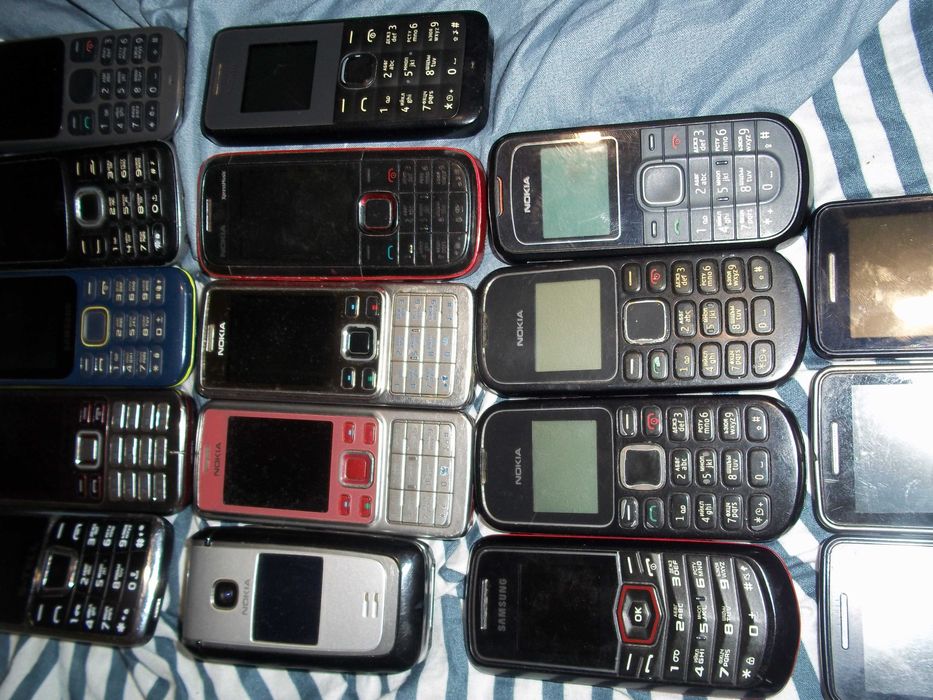 продам  телефоны для работы звонилки кнопочные