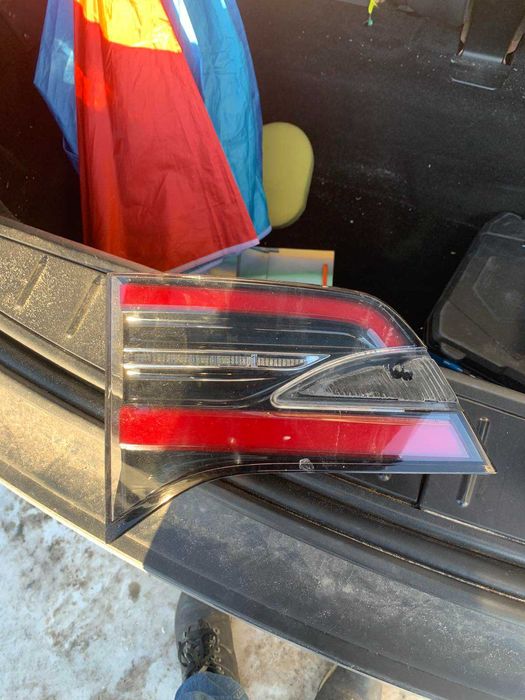 Фара ляда задня ліва права Tesla Model X кришка багажника